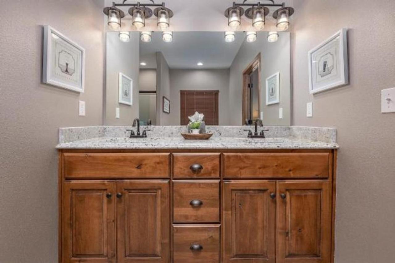 Spacious Home In Branson - 8 Bed, 6 Bath & Hot Tub Hollister Extérieur photo