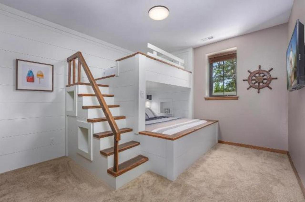 Villa Premier Retreat With Hot Tub, Theater & Pool Table à Hollister Extérieur photo